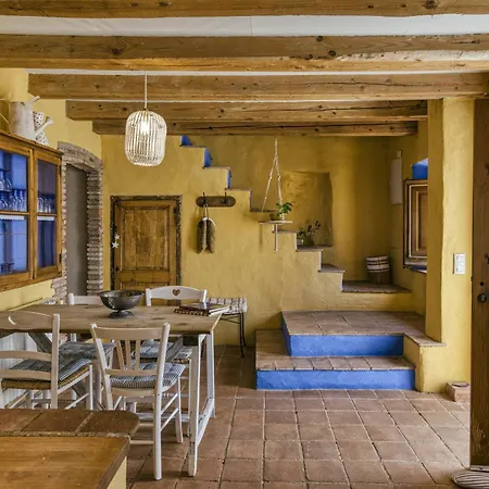 Casa De Pueblo